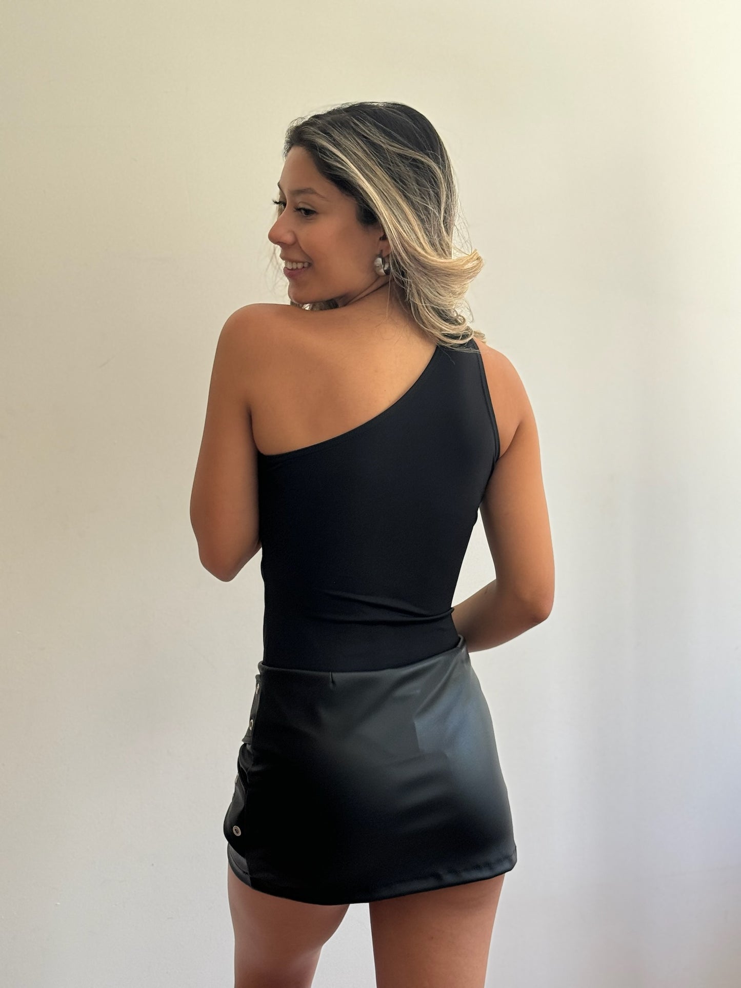 BODY ARLET
